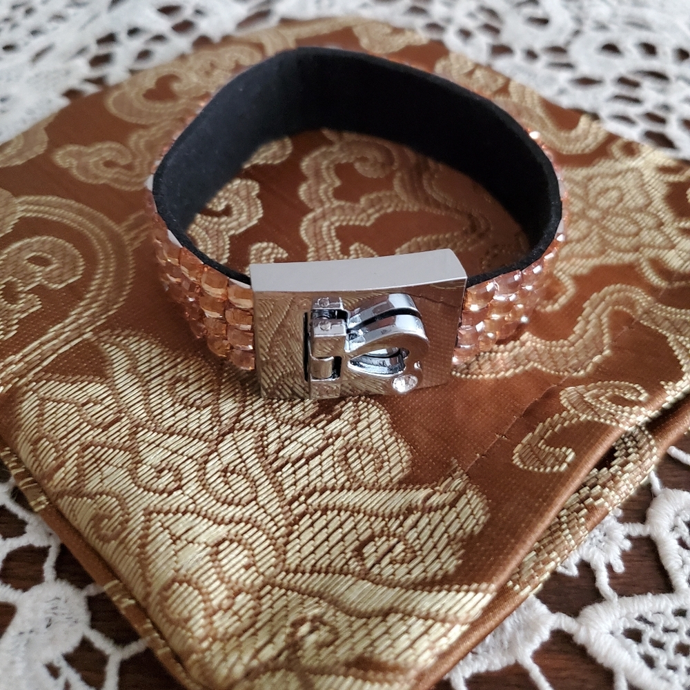 NWOT Rhinestone Bracelet - Picture 6 of 7
